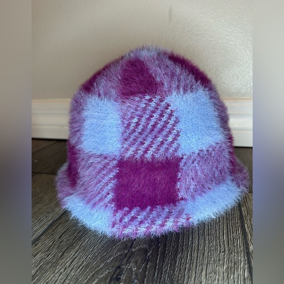 Fuzzy Plaid Bucket Hat – Purple & Baby Blue | Soft Winter Style | One Size - Picture 11 of 12